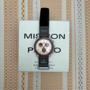 Swatch x Omega MoonSwatch: Mission to Pluto